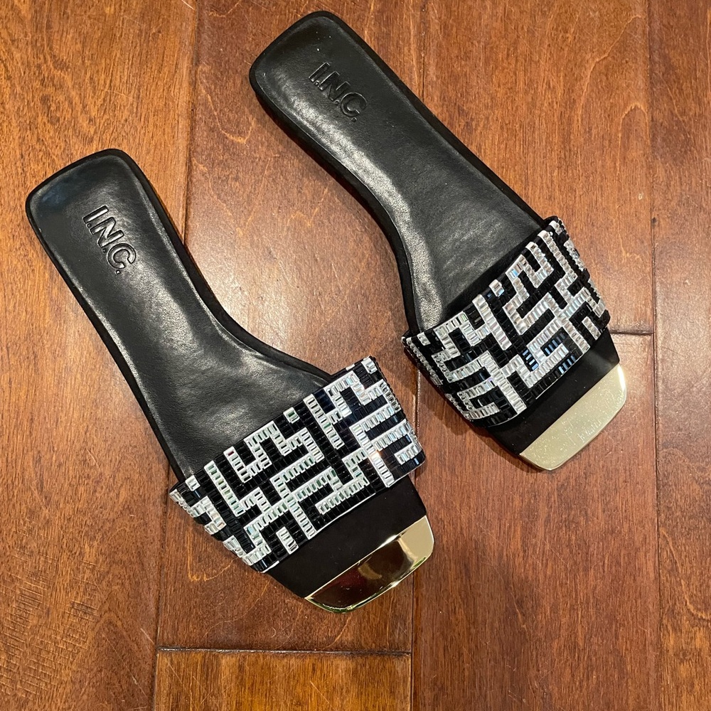 New I.N.C. International Concepts Pabla Black and White Geometric Slide Sandals